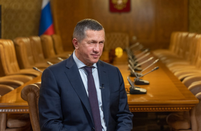 Юрий Трутнев поздравил колымчан с праздником Весны и Труда