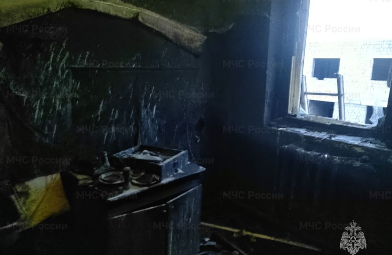 В поселке Сусуман ликвидировали возгорание в неэксплуатируемой однокомнатной квартире