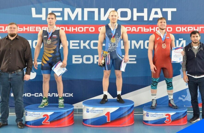 Артем Дягилев стал бронзовым призером чемпионата ДФО по греко-римской борьбе