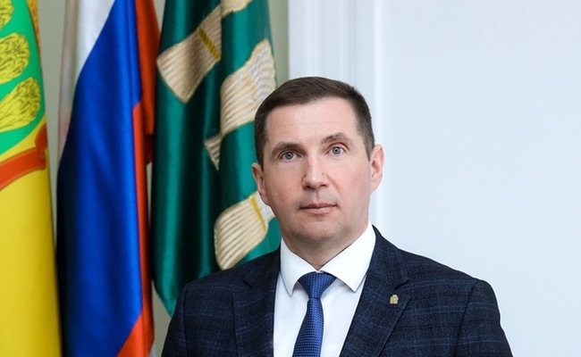 Олег Денисов поздравил жителей Пензы с Днем Победы